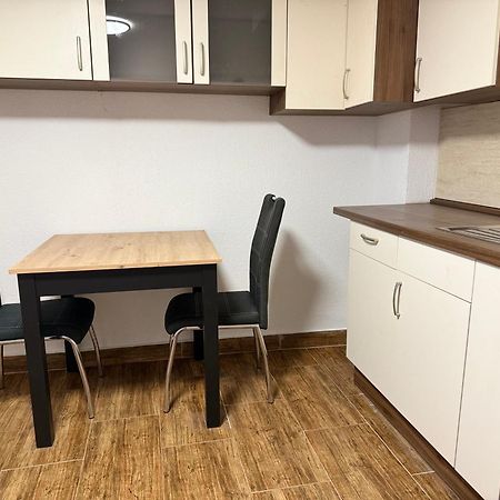 Gemuetliche 2 Zimmer Wohnung Bad Hersfeld Bagian luar foto