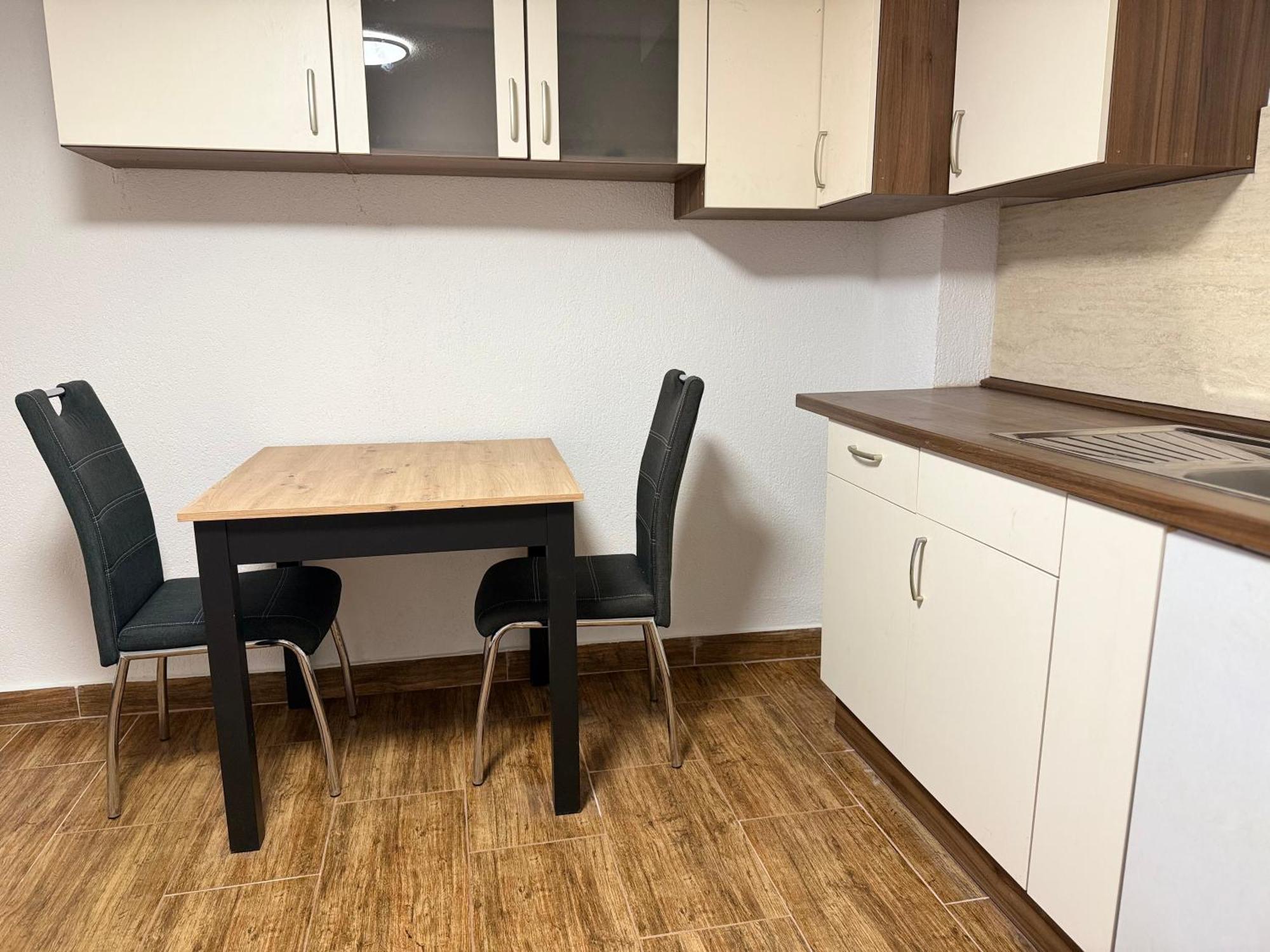Gemuetliche 2 Zimmer Wohnung Bad Hersfeld Bagian luar foto